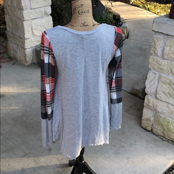 Gray and red plaid - Picture 4 of 6